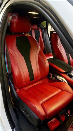 بی ئێم دەبڵیو X6